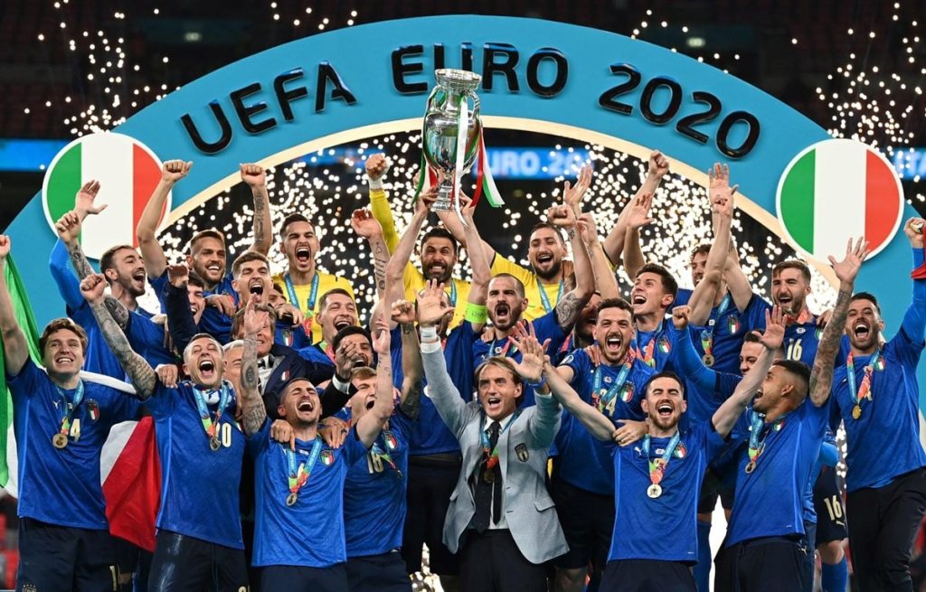 Trong lịch sử EURO, đội tuyển quốc gia Italia đã có tổng số 2 lần vô địch