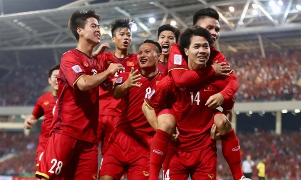 Lương cầu thủ bóng đá Việt Nam cao không? Mức lương trung bình của cầu thủ hiện nay là bao nhiêu?